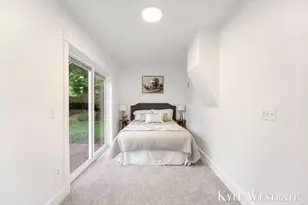 212 N Division St, Lowell, MI 49331 - Photo 16