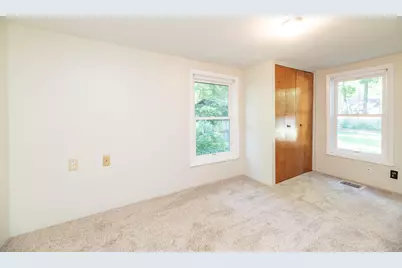 10334 Woodlawn Drive, Portage, MI 49002 - Photo 14