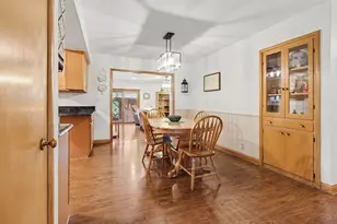 544 North Dr, Wyandotte, MI 48192 - Photo 6