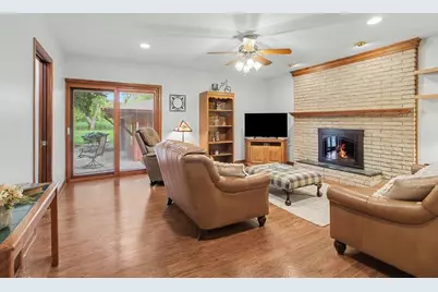 544 North Drive, Wyandotte, MI 48192 - Photo 2