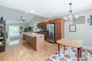 657 Wren Ct, Middleville, MI 49333 - Photo 4