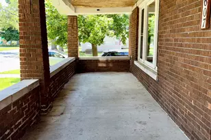 1607 6th St, Muskegon, MI 49441 - Photo 4
