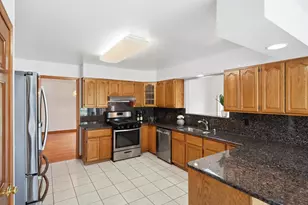 1657 Wake Robin Ct, Ann Arbor, MI 48103 - Photo 8