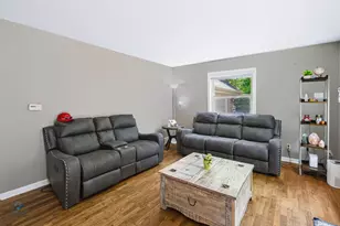 1420 Owen St, Lansing, MI 48915 - Photo 6