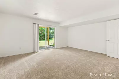 1776 Grand Court NE, Grand Rapids, MI 49525 - Photo 18
