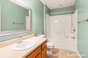 1776 Grand Ct NE, Grand Rapids, MI 49525 - Photo 12
