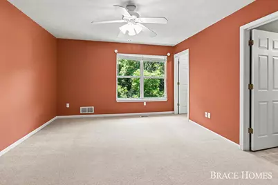 1776 Grand Court NE, Grand Rapids, MI 49525 - Photo 14