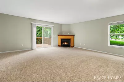 1776 Grand Court NE, Grand Rapids, MI 49525 - Photo 4