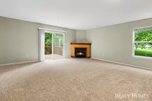 1776 Grand Ct NE, Grand Rapids, MI 49525 - Photo 4