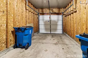 1776 Grand Ct NE, Grand Rapids, MI 49525 - Photo 26