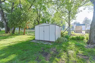 104 Clyborn St, Dowagiac, MI 49047 - Photo 48
