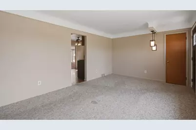 33030 Barton Street, Garden City, MI 48135 - Photo 6