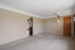 33030 Barton St, Garden City, MI 48135 - Photo 6