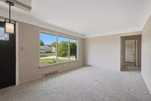 33030 Barton St, Garden City, MI 48135 - Photo 4