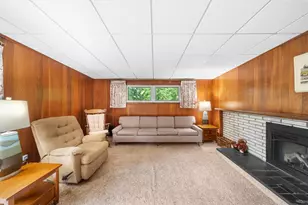 8936 Birchwood Ct, Newport, MI 48166 - Photo 16