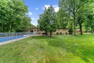8936 Birchwood Ct, Newport, MI 48166 - Photo 46
