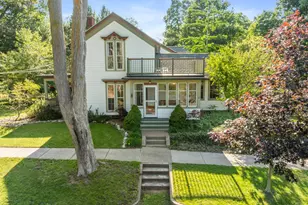 34 S Spring St, Douglas, MI 49406 - Photo 4