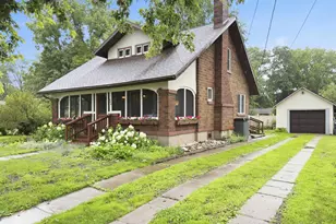 406 N Gremps St, Paw Paw, MI 49079 - Photo 2
