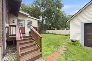 406 N Gremps St, Paw Paw, MI 49079 - Photo 28