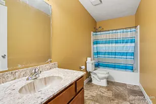 620 Worthington Dr, Lansing, MI 48906 - Photo 30
