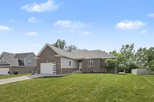 8308 Jack Pine Cir, Ypsilanti, MI 48197 - Photo 2