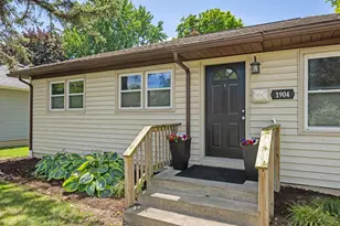 1904 Griggs St SE, Grand Rapids, MI 49506 - Photo 2