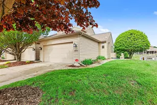 1410 E Harbour Towne Cir, Muskegon, MI 49441 - Photo 1