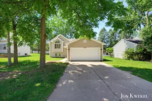 3547 Breton Valley SE, Grand Rapids, MI 49512 - Photo 2