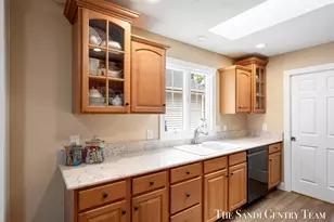 931 Bluff Creek Dr, Grand Haven, MI 49417 - Photo 18
