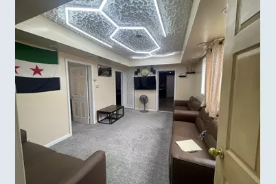 2954 Goodson Street, Hamtramck, MI 48212 - Photo 22