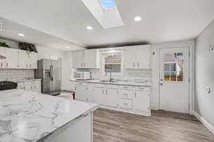 607 Ira Ave, Kalamazoo, MI 49048 - Photo 2