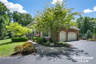 1099 Skyevale NE, Ada, MI 49301 - Photo 2