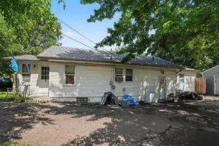 749 Hutchinson St, Kalamazoo, MI 49008 - Photo 2