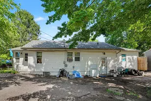 749 Hutchinson St, Kalamazoo, MI 49008 - Photo 1