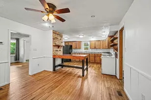 338 College St, Olivet, MI 49076 - Photo 6