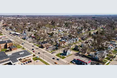 2325 S Cedar Street, Lansing, MI 48910 - Photo 30