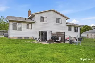 3758 Newcastle Dr SE, Grand Rapids, MI 49508 - Photo 34