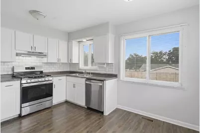 3758 Newcastle Drive SE, Grand Rapids, MI 49508 - Photo 8