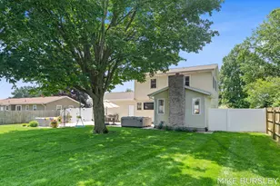 7366 Harmon Ln, Jenison, MI 49428 - Photo 40