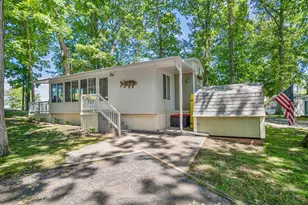 634 Hillview Ln, Coldwater, MI 49036 - Photo 2