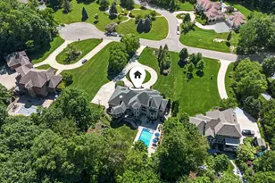 4945 S Stockbridge Dr, Saint Joseph, MI 49085 - Photo 4