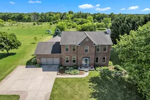 4379 Lori Lynn Ln, Dexter, MI 48130 - Photo 2