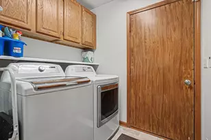 1864 Erin Isle Dr, Holland, MI 49424 - Photo 20