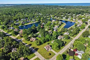 1864 Erin Isle Dr, Holland, MI 49424 - Photo 4