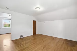 9194 Prest St, Detroit, MI 48228 - Photo 16