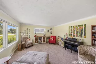 34 W 37th St, Holland, MI 49423 - Photo 4