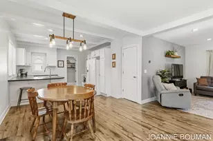 228 N Ottawa St, Zeeland, MI 49464 - Photo 16