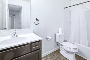 557 Swan River Dr, Benton Harbor, MI 49022 - Photo 22