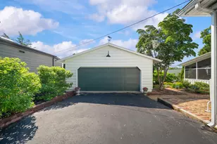 347 Ridgeway St, Saint Joseph, MI 49085 - Photo 38