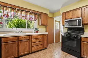 1835 Banbury Rd, Kalamazoo, MI 49001 - Photo 6